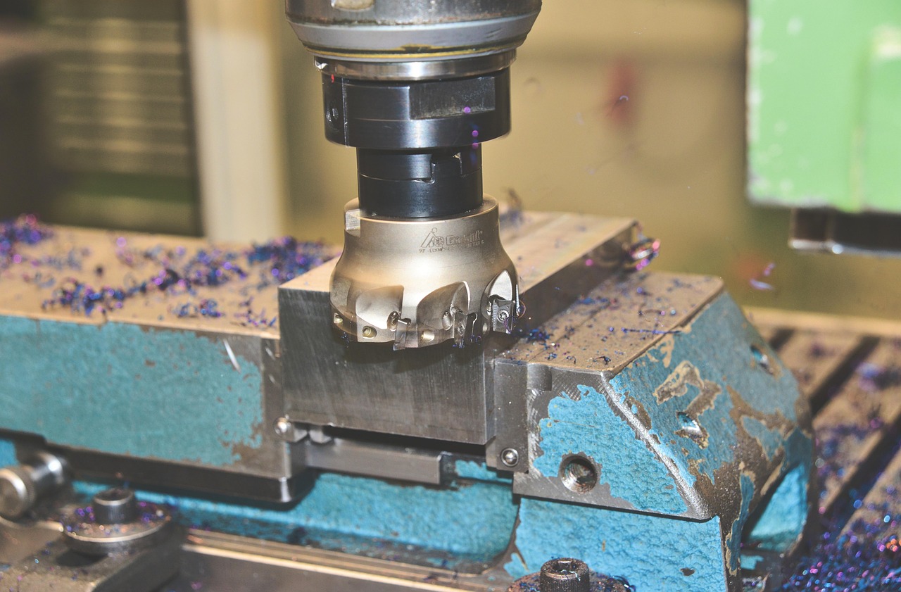 Reasons to Choose a Custom Metal & Plastic Fittings Manufacturer